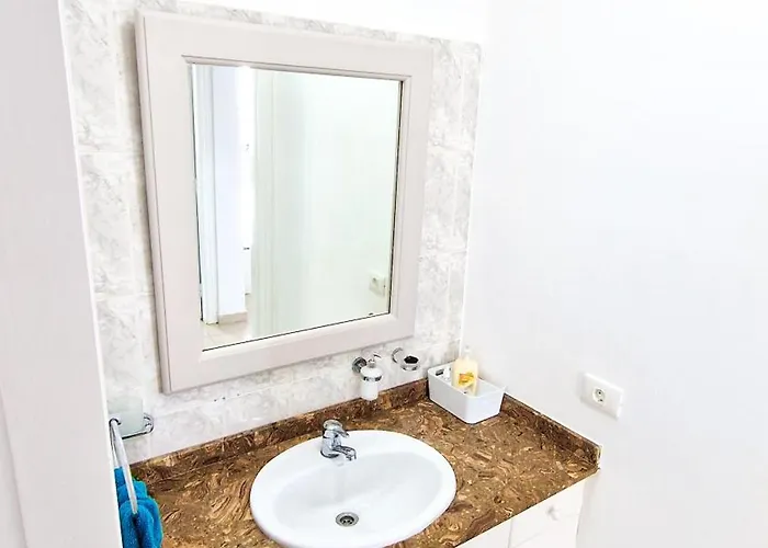 Two-bedroom With Two Large Terraces Apartament Puerto del Carmen (Lanzarote)